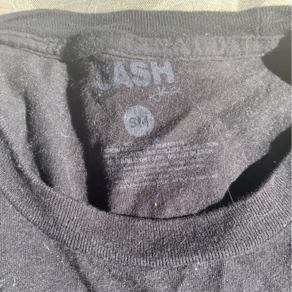 Johnny Cash small t-shirt - Picture 3 of 3